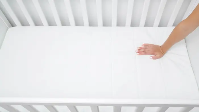 Choosing the Right Crib Mattress: Safety and Comfort Features